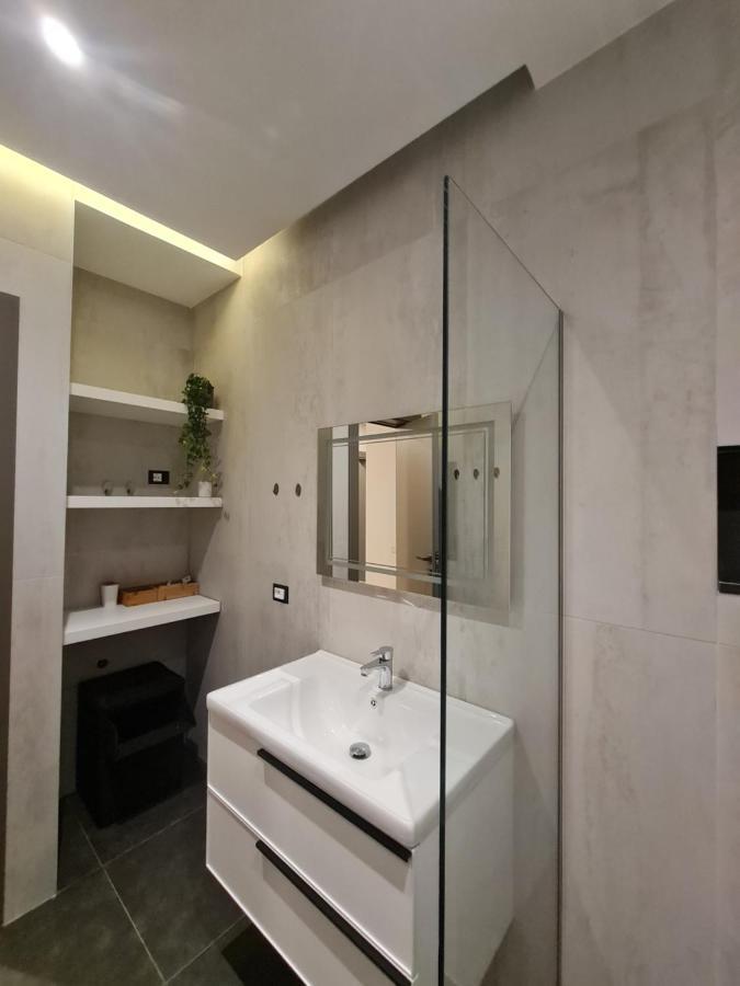 Rosemarine Villas Durres Bagian luar foto